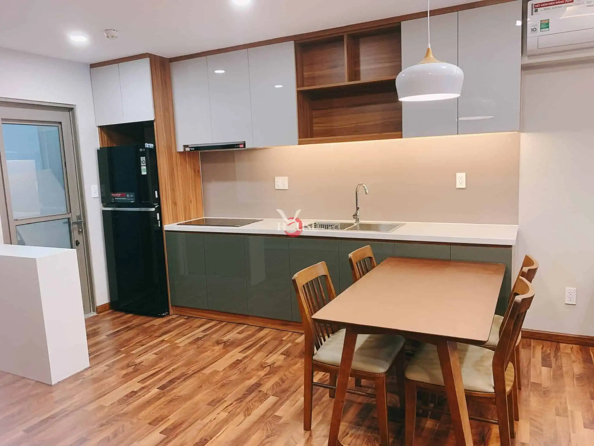 d7644b7e507dc3f5af04f854ec28c048