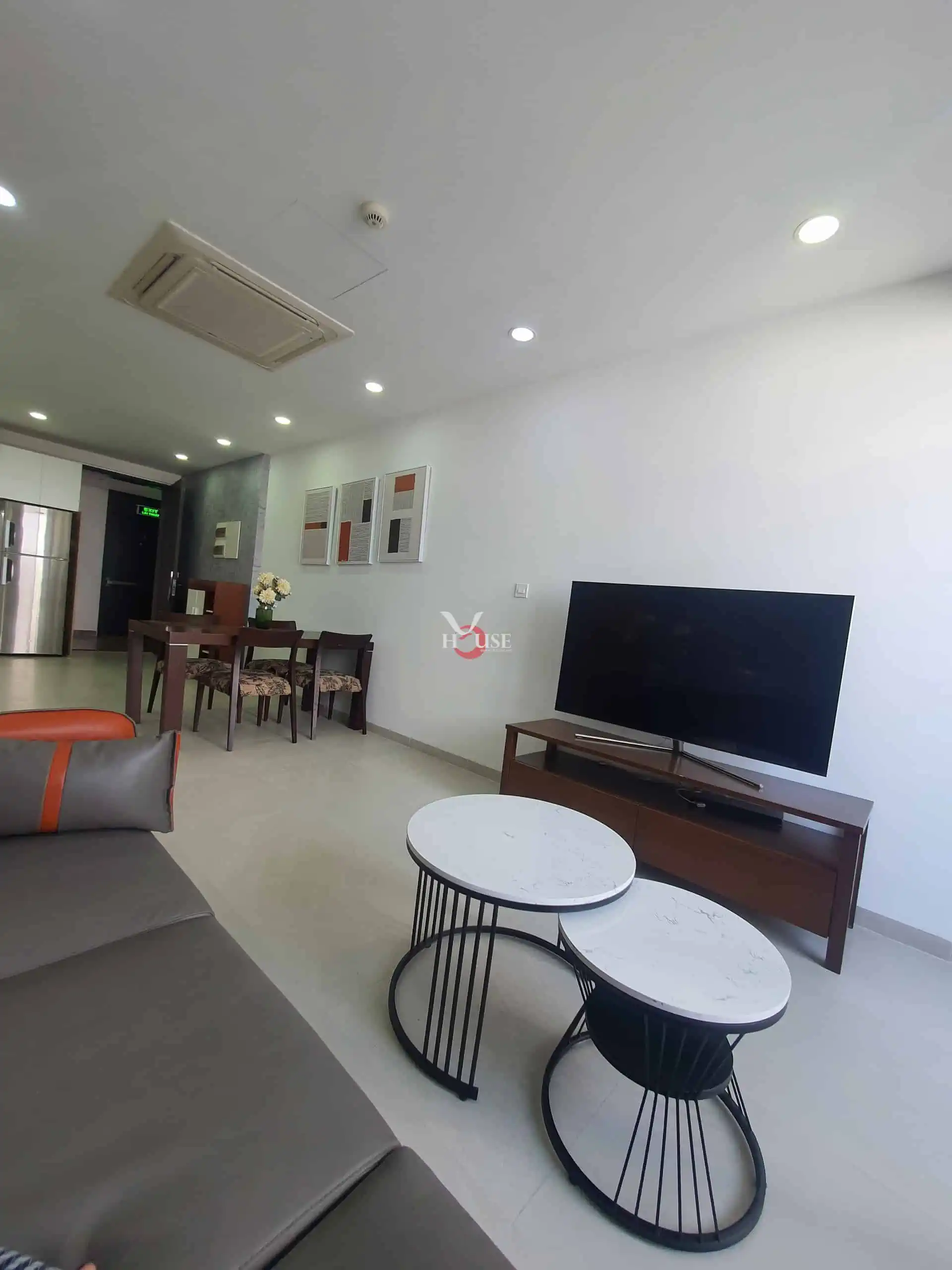 f265eef8e8a6e5bc8df4a057994e2440